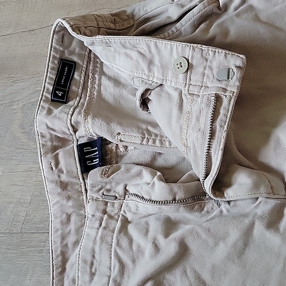 Gap khaki pants size 4 - Picture 3 of 9